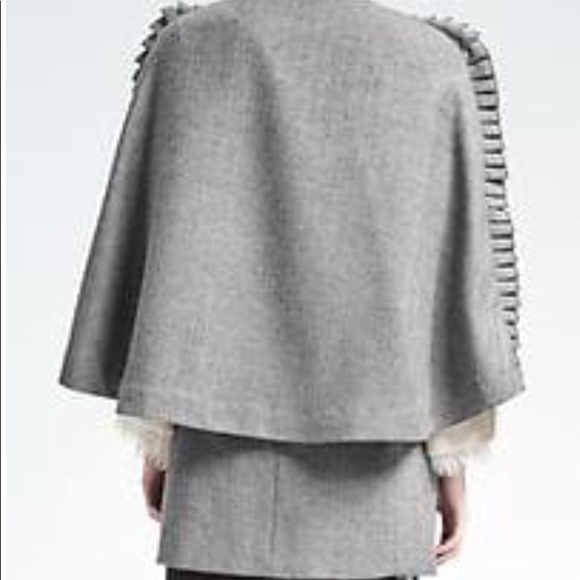 🍄HP🍄 BANANA REPUBLIC XS HERRINGBONE CAPE - Picture 3 of 8